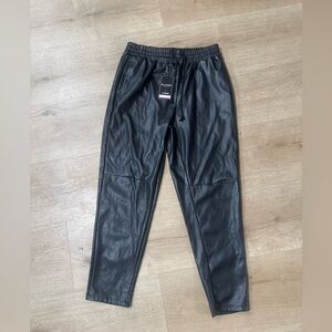 Faux leather pull on with tie sz L